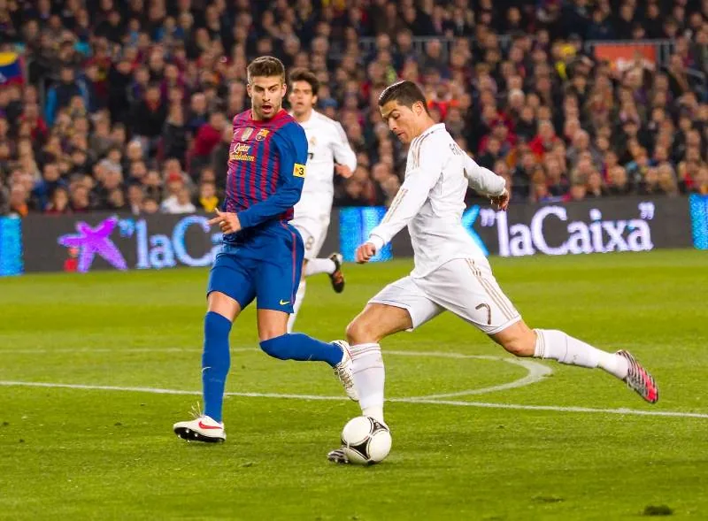 CF Trong Bóng Đá Là Gì? Vai Trò Và Ý Nghĩa Của Tiền Đạo Trung Tâm 7 Cristiano Ronaldo – Cỗ Máy Ghi Bàn Hiện Đại