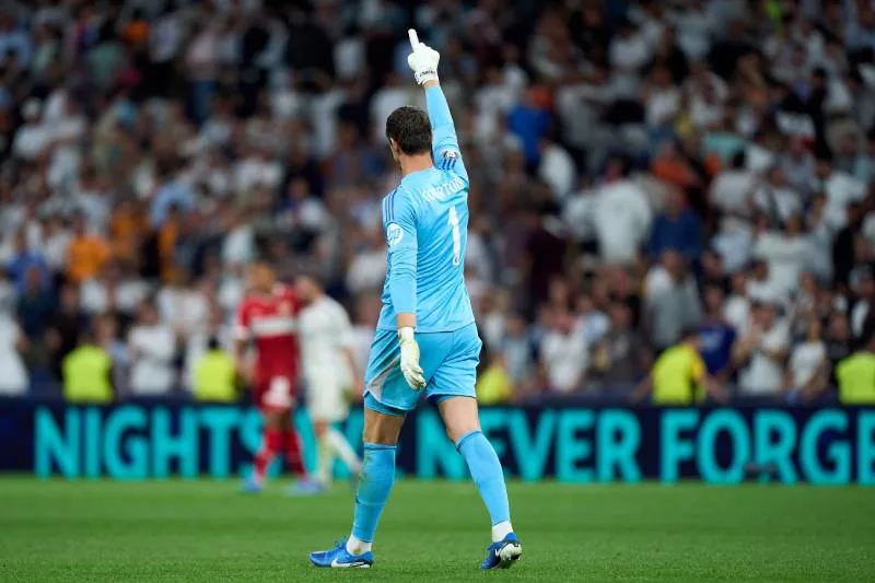 Số Áo Courtois - Người Gác Đền Xuất Sắc Của Bóng Đá Đương Đại 6 Real Madrid (2018-nay): Số áo 1 – Vị vua tại Bernabeu