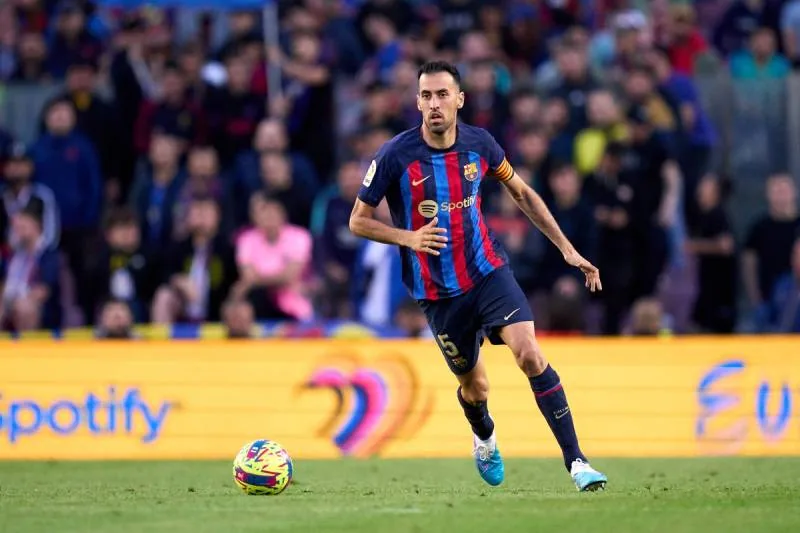 CDM Trong Bóng Đá Là Gì? Tất Tần Tật Về Tiền Vệ Phòng Ngự 5 Sergio Busquets – Kiến Trúc Sư Trong Bóng Tối